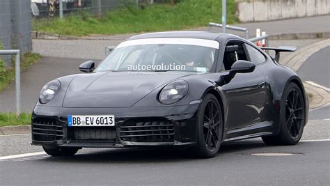 Porsche Carrera Gts Aerokit Facelift Snapped Testing