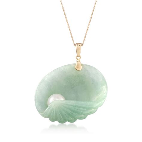 8mm Cultured Pearl And Green Jade Seashell Pendant Necklace In 14kt