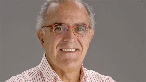 El Escritor Navarro Ferm N Go I Presenta Su Nuevo Libro Un Crimen En