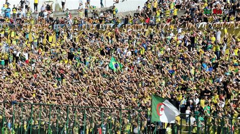 Jsk Ambiance Au Stade De Tizi Ouzou Lors Du Match Des Canaris Avec Us