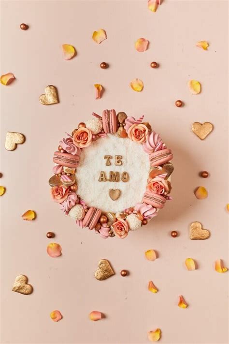 Valentine S Day Pink And Rose Gold Cake Frudeco Miami