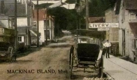 Return To Mackinac Island: Vintage Photos, 1880-1946