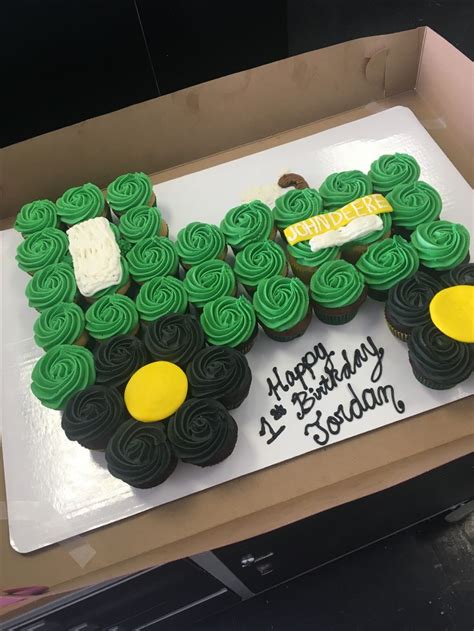 John Deere Tractor Cupcake Cake Tractor Birthday Cakes Tractor