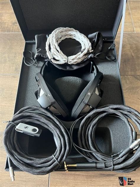 Sennheiser HD800s + HD660s + Headphone stand Photo #4487049 - US Audio Mart