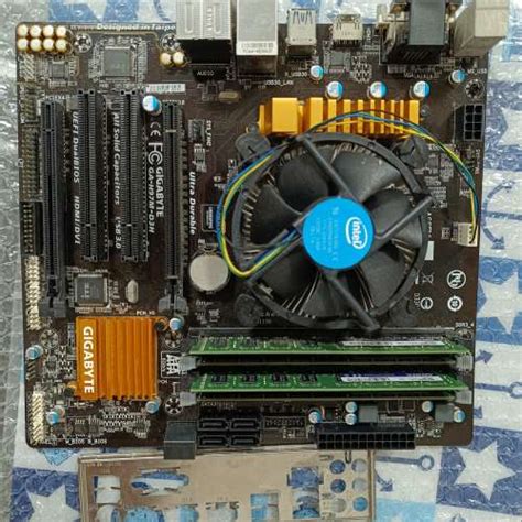 Gigabyte GA H97M D3H MATX MB I5 4440 32GB Ram 二手或全新底板 電腦