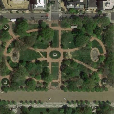 Lafayette Park in Washington, DC (Google Maps) (#2)