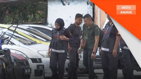 Carian Mengenai Topik Polis Rekod Keterangan Pengasuh Dan Keluarga