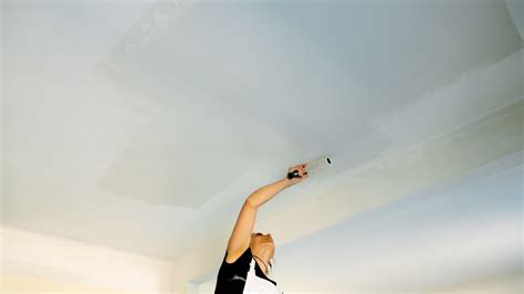 How To Remove Popcorn Ceilings In 7 Easy Steps Architectural Digest