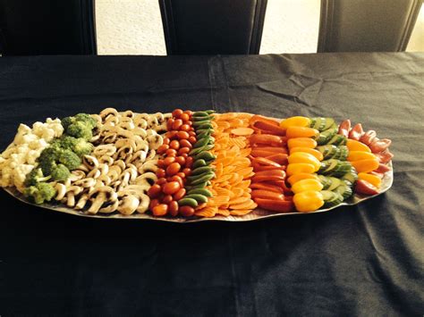 Vegetable Tray Great Presentation Delicious And Yummy Pinterest