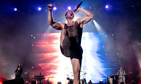 Inside Imagine Dragons Biggest Hits Dan Reynolds Details How Believer Radioactive And More