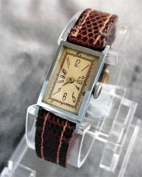 ANCIENNE MONTRE FEMME Mécanique Vintage Watch 1940 Cuir Métal Argenté