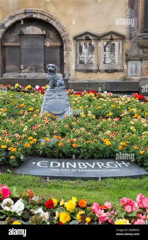 Greyfriars Bobby Statue Edinburgh Scotland Stock Photo Alamy