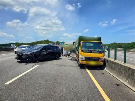 國道緩撞車又被撞！休旅車高速撞飛2工人1骨折 肇事駕駛認：恍神分心 社會 三立新聞網 Setncom