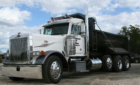 Peterbilt Dump Truck | Peterbilt dump trucks, Custom trucks, Dump trucks