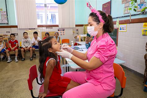 Semsa E Semed Promovem Dia D Da Sa De Bucal Em Escolas Da Rede