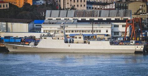 Marine Alg Rienne La Re Corvette Al Moutassadi Accoste Au Port D