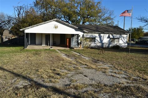 Lipan, TX Real Estate - Lipan Homes for Sale | realtor.com®