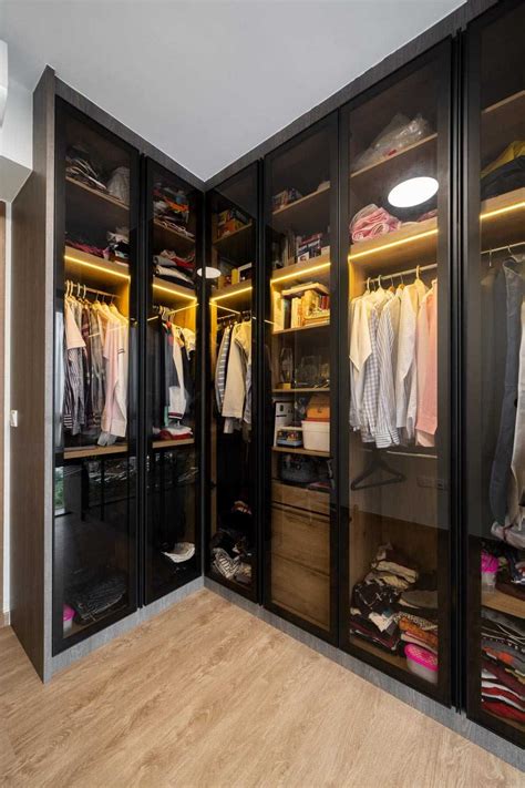 Modern Walk In Wardrobe At Buona Vista Whistler Grand By Design