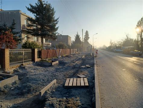 Trwa Budowa Chodnika Zjazd W I Kanalizacji Deszczowej Na Krzywoustego