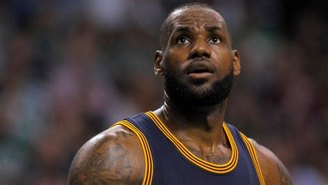 Lebron James L A Home Vandalized With Racial Slur Wednesday