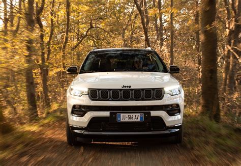 El Jeep Compass Afronta 2024 Con Novedades El Exitoso Suv Con La Etiqueta Eco De Sus Dos