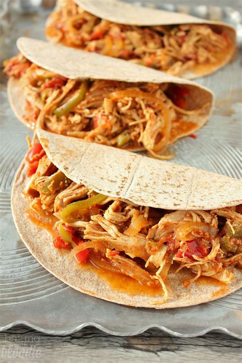 Easy Slow Cooker Chicken Fajitas