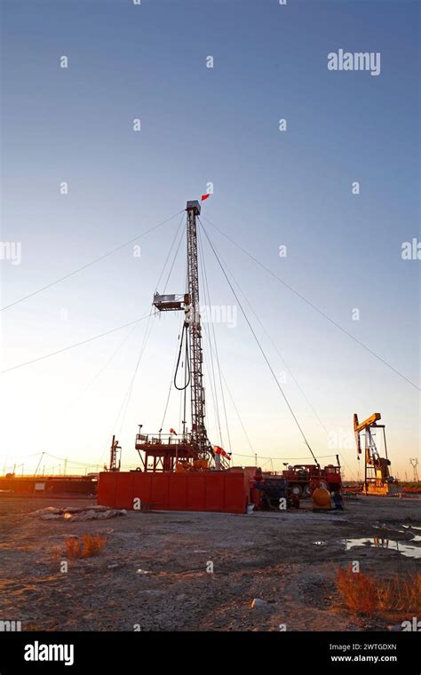 Oil drilling equipment Stock Photo - Alamy