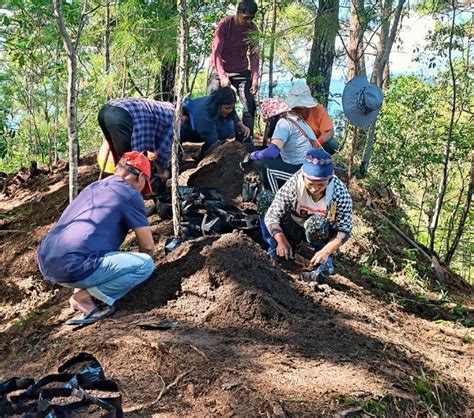 empowering vulnerable communities center  conservation innovation