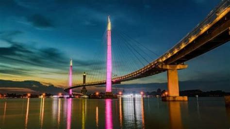 Jembatan Gentala Arasy Ikon Jambi Yang Megah Melintang Di Atas Sungai