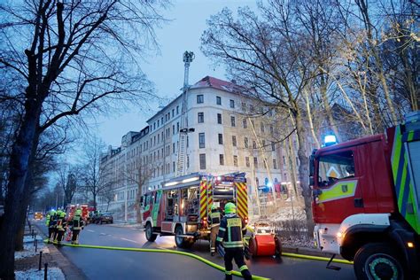 Feuerwehr löscht Dachstuhlbrand in Altendorf Radio Chemnitz