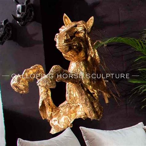 GALLOPING HORSE SCULPTURE - Divino Diseño