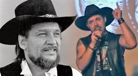 Waylon Jennings’ Grandson Performs Moving Tribute To His Grandfather ...