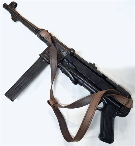 At Auction: WW2 German MP40 SMG replica machine gun by Denix non firing ...