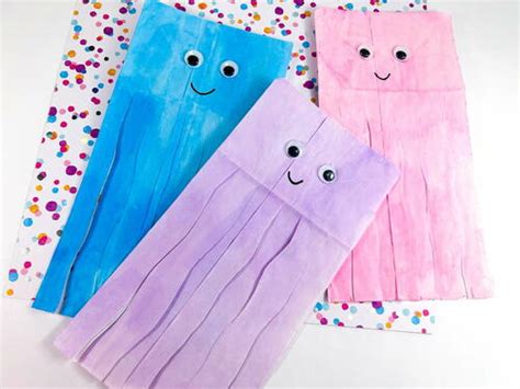 Cute Paper Bag Jellyfish Craft For Kids | DIYIdeaCenter.com