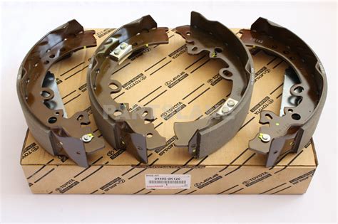 K Toyota Fortuner Hilux Oem Genuine Rear Drum Brake Shoe Pads