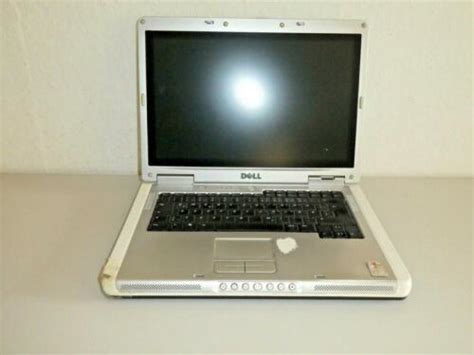 Dell Inspiron 6400 15 4 Notebook 60 GB Intel Core Solo 1 66GHz