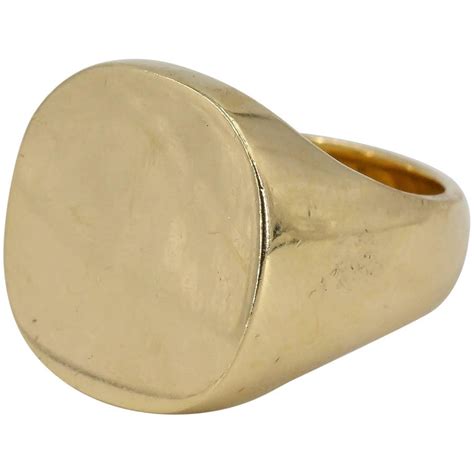 Tiffany and Co. Yellow Gold Men's Signet Ring For Sale at 1stdibs