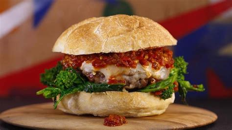 Homemade Hot Italian Sausage Burgers With Provolone Broccoli Rabe And Hoagie Spread Youtube