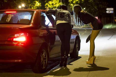 Lausanne Moins De Plaintes Autour Du Quartier De La Prostitution Le