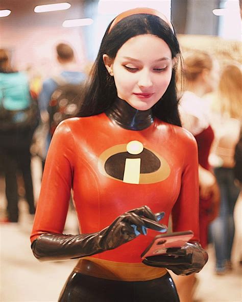 Latex Fashion As Organized Sport: devdas5z: Violet Incredibles Cosplay ...