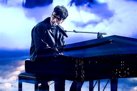 ultimo la foto  la festa del papa  enea