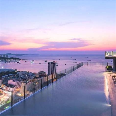 Central Pattaya Sea View Large Balcony Condo With Infinity Pool In