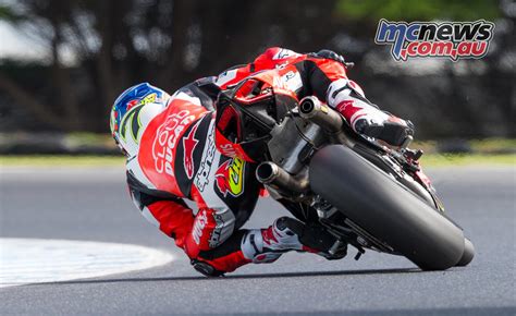 Chaz Davies Ends Friday Fastest At Phillip Island MCNews