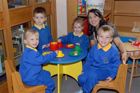 34 Adorable Photos Of Lurgan Children Starting Primary School In 2007