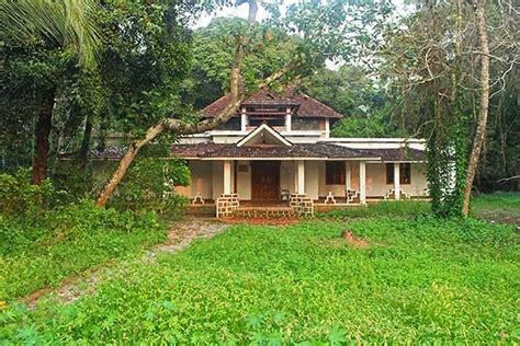 Resort Homestay Purpose 3000 SqFt Double Storied House Nalukettu 70