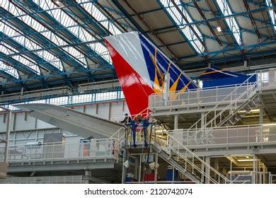 Airbus Plant Toulouse France 07172014 Airbus Stock Photo 2120742074 ...