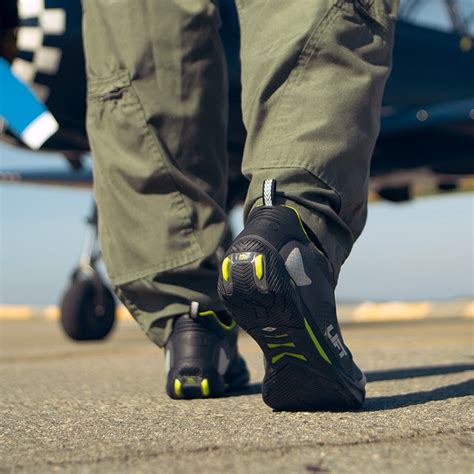 Lift Aviation Pilot Shoes Aviation Helmets And More Lift Aviation