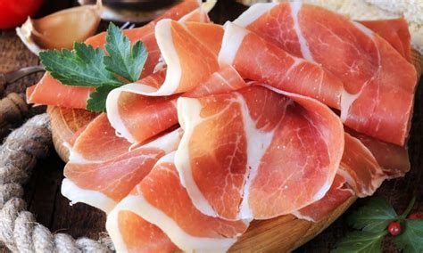 Jamón Serrano vs Jamón Cocido Cuál es la Mejor Opción para tu Salud