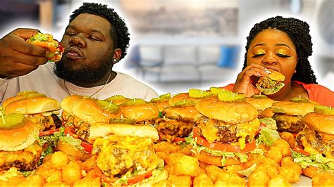 THICK N JUICY CHEESEBURGER SLIDER MUKBANG I PHOTOGRAPH NUDE WOMEN