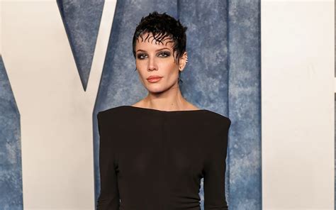 Halsey Channels 80s in Givenchy Dress at Vanity Fair Oscars Party 2023 ...